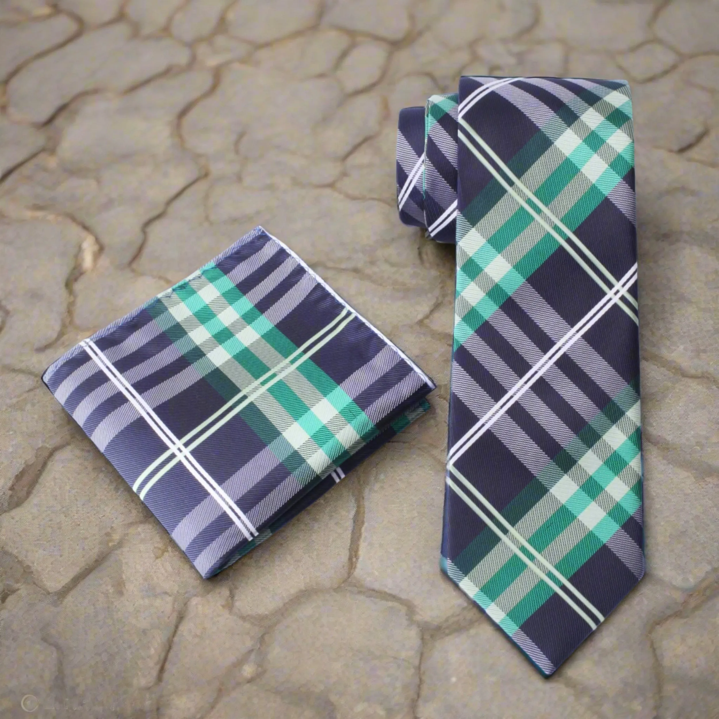 Accomplished Plaid Necktie