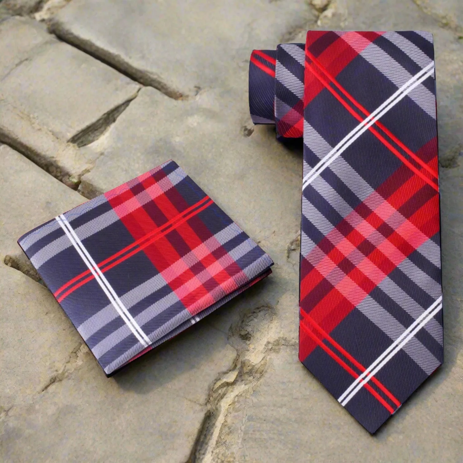 Accomplished Plaid Necktie