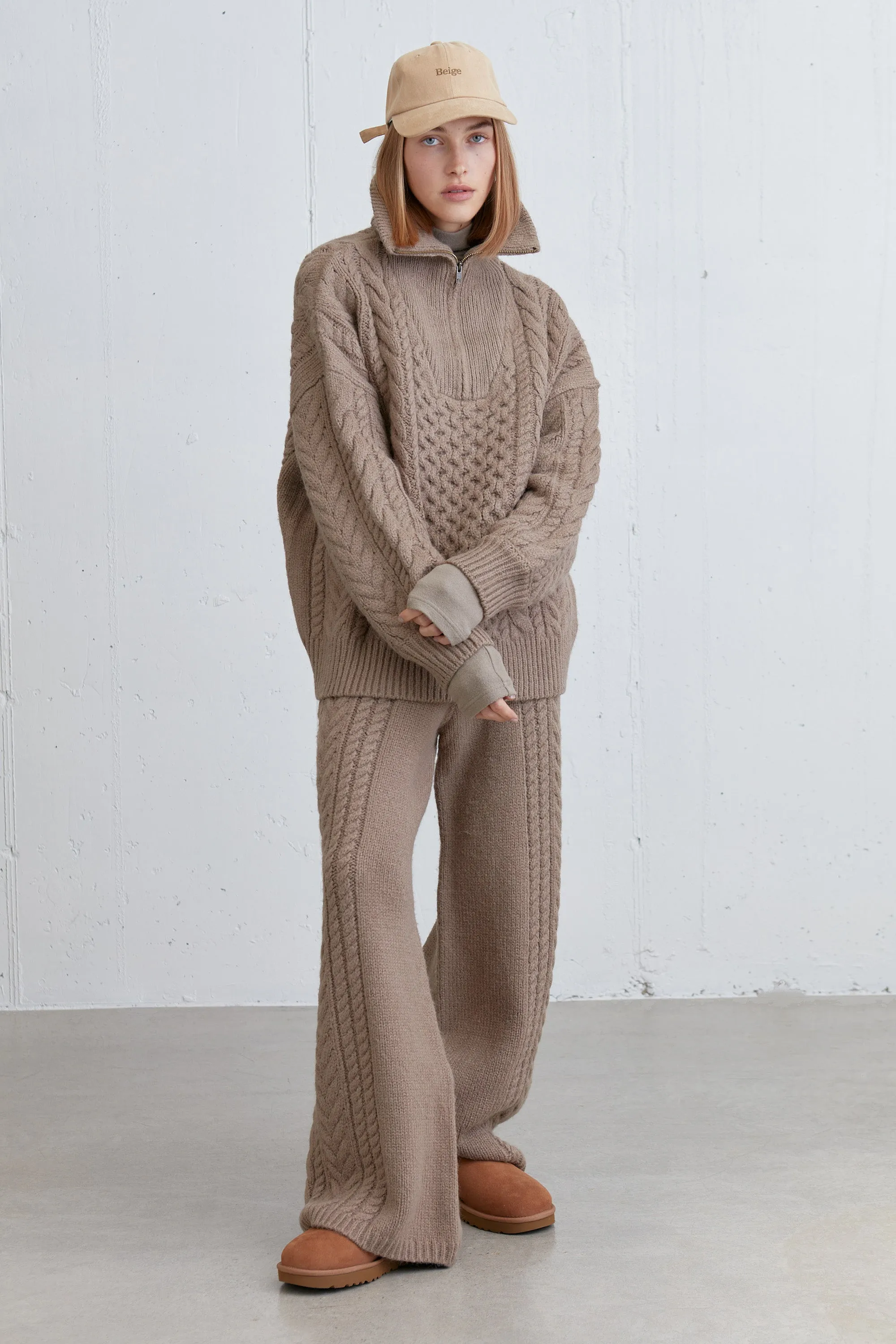 CABLE KNIT HALF ZIP